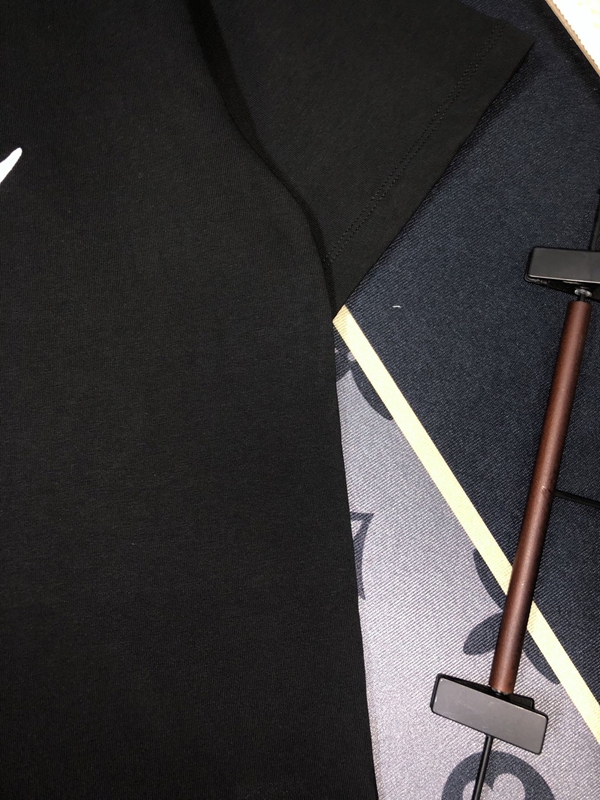 ブランドTシャツ素材ディテール